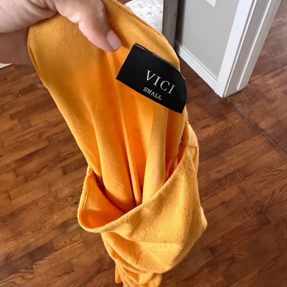 vici gold midi dress with adjustable side split - Picture 4 of 9